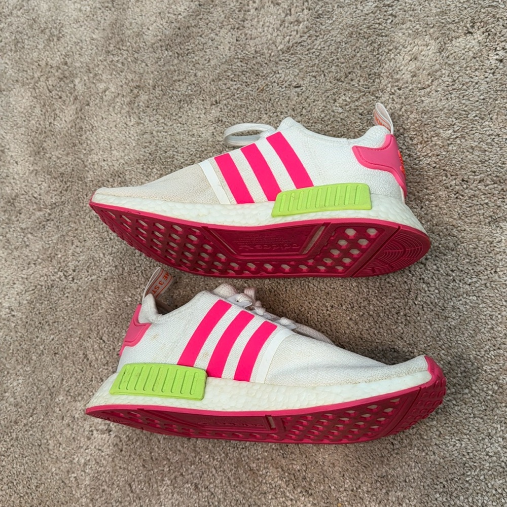 Adidas NMD_R1 Solar Pink